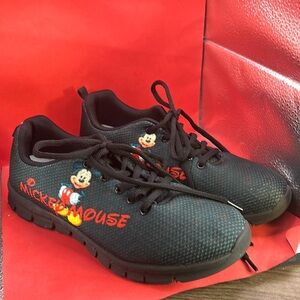 Ryka Women’s walking sneakers Mickey Mouse  size 8.5/9 in excellent condition